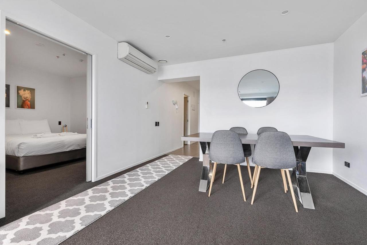 2 Bedroom Apt W/ Private Balcony + Netflix Near Spark! Auckland Buitenkant foto